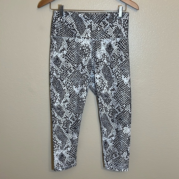 Balance Collection Black White Leggings - Picture 1 of 7